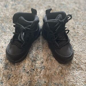 Kids Black Lace-Up  Nike Athletic Shoes